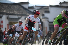 胡浩第4次卫冕40公里组——2016斯柯达HEROS中国黄山（黟县）国际山地车公开赛