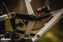 铣削粘合：Fracebike变速箱速降山地车原型