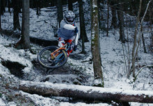 最泥泞的冬季也无法阻止骑行 – 布拉吉•维斯塔维克