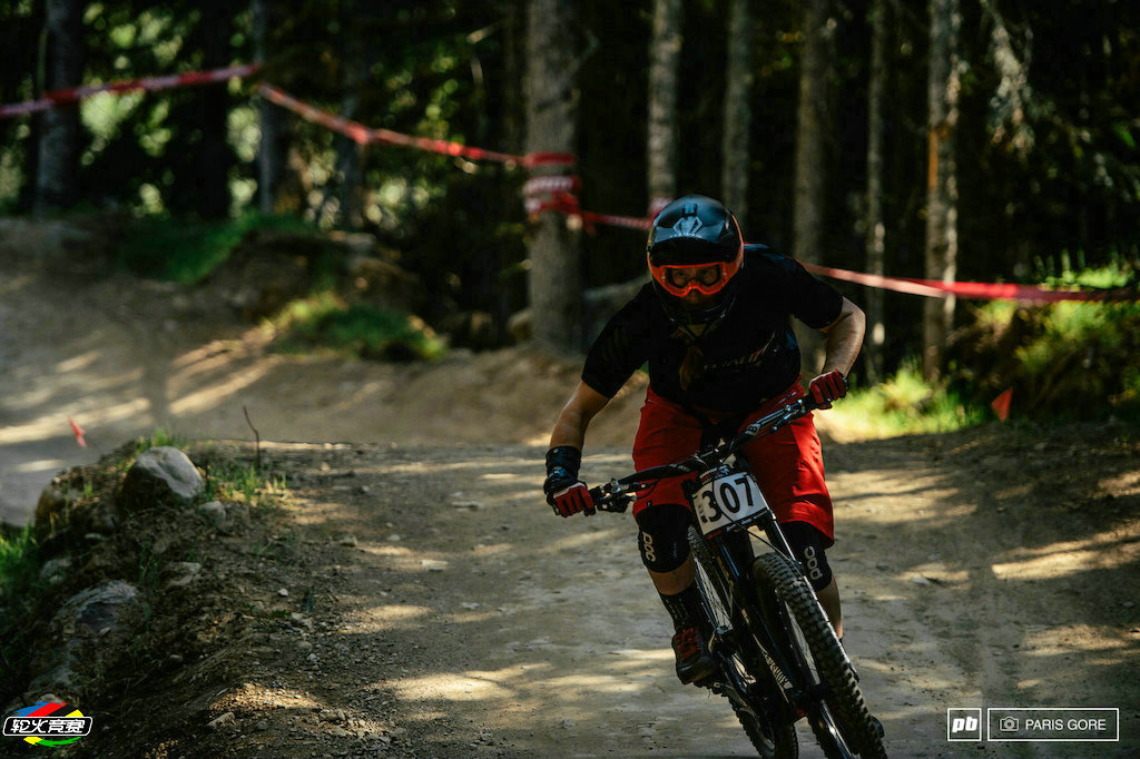 01 2015 Crankworx Whistler惠斯勒单车节Fox Air DH速降赛.jpg