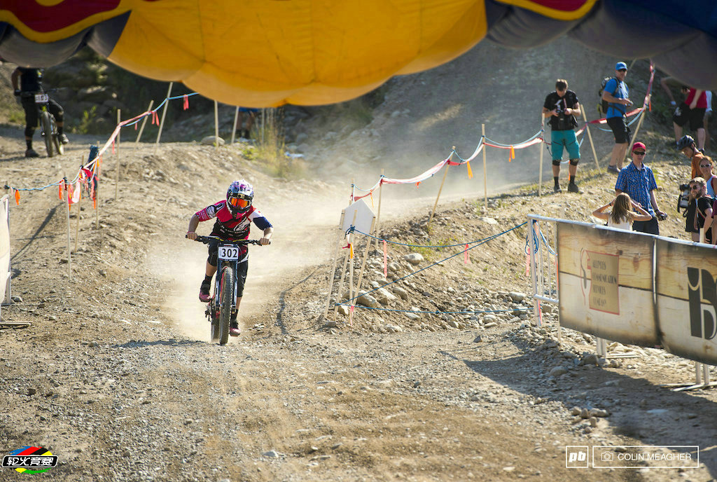 18 2015 Crankworx Whistler惠斯勒单车节Fox Air DH速降赛.jpg