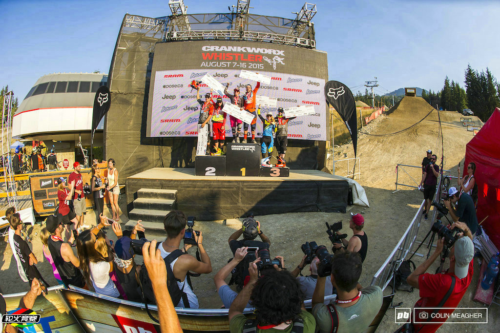 35 2015 Crankworx Whistler惠斯勒单车节Fox Air DH速降赛.jpg