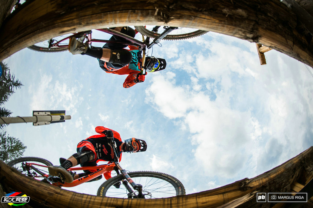 05 2015 Crankworx Whistler之Giant双人绕杆赛.jpg