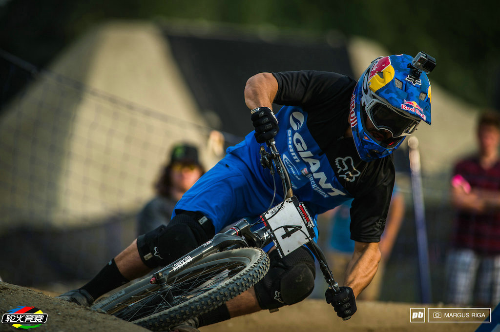 21 2015 Crankworx Whistler之Giant双人绕杆赛.jpg