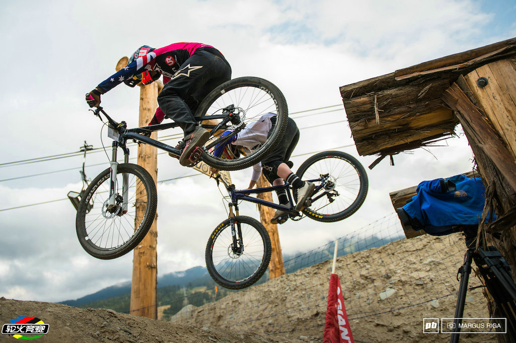 31 2015 Crankworx Whistler之Giant双人绕杆赛.jpg