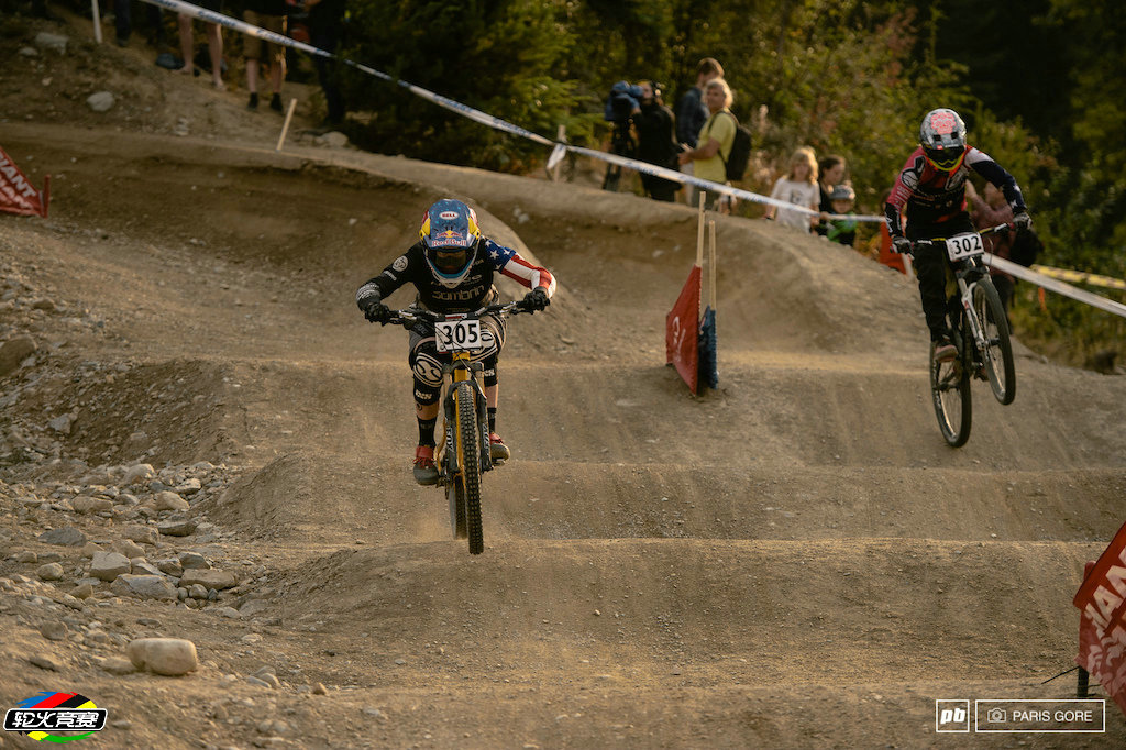 37 2015 Crankworx Whistler之Giant双人绕杆赛.jpg