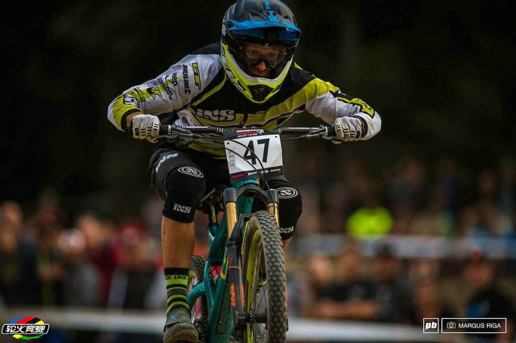 45 2015 Crankworx Whistler之Giant双人绕杆赛.jpg