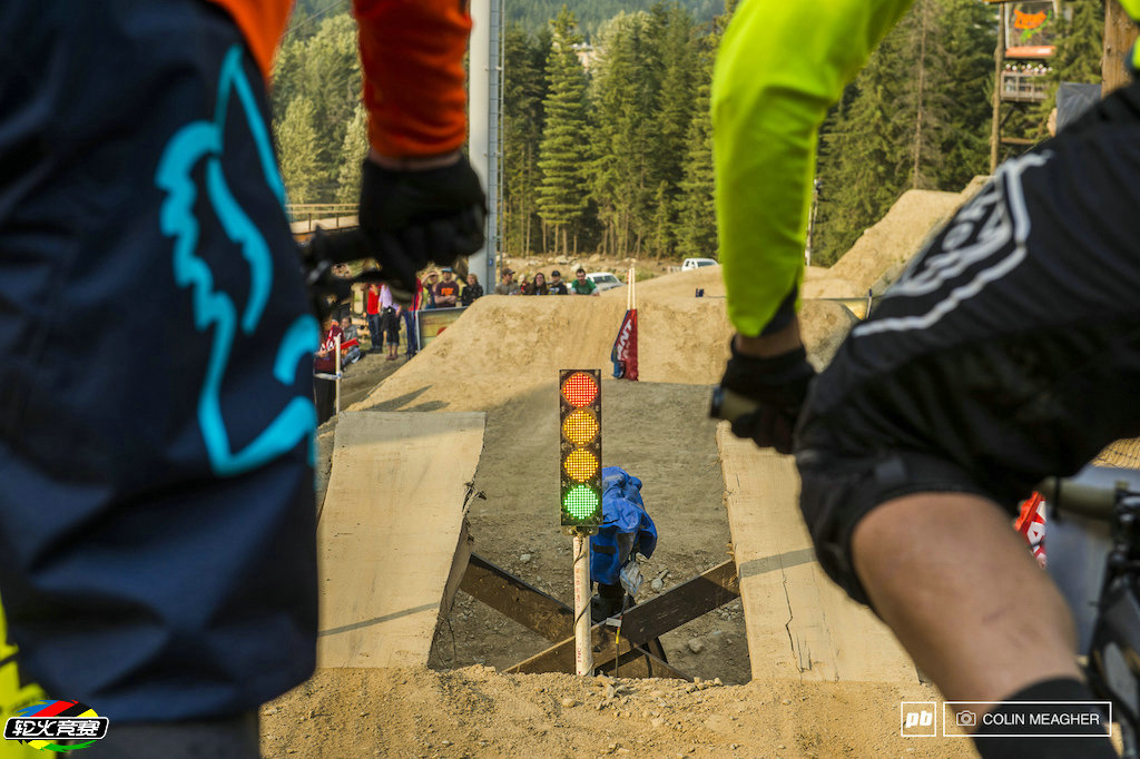 01 2015 Crankworx Whistler之Giant双人绕杆赛.jpg