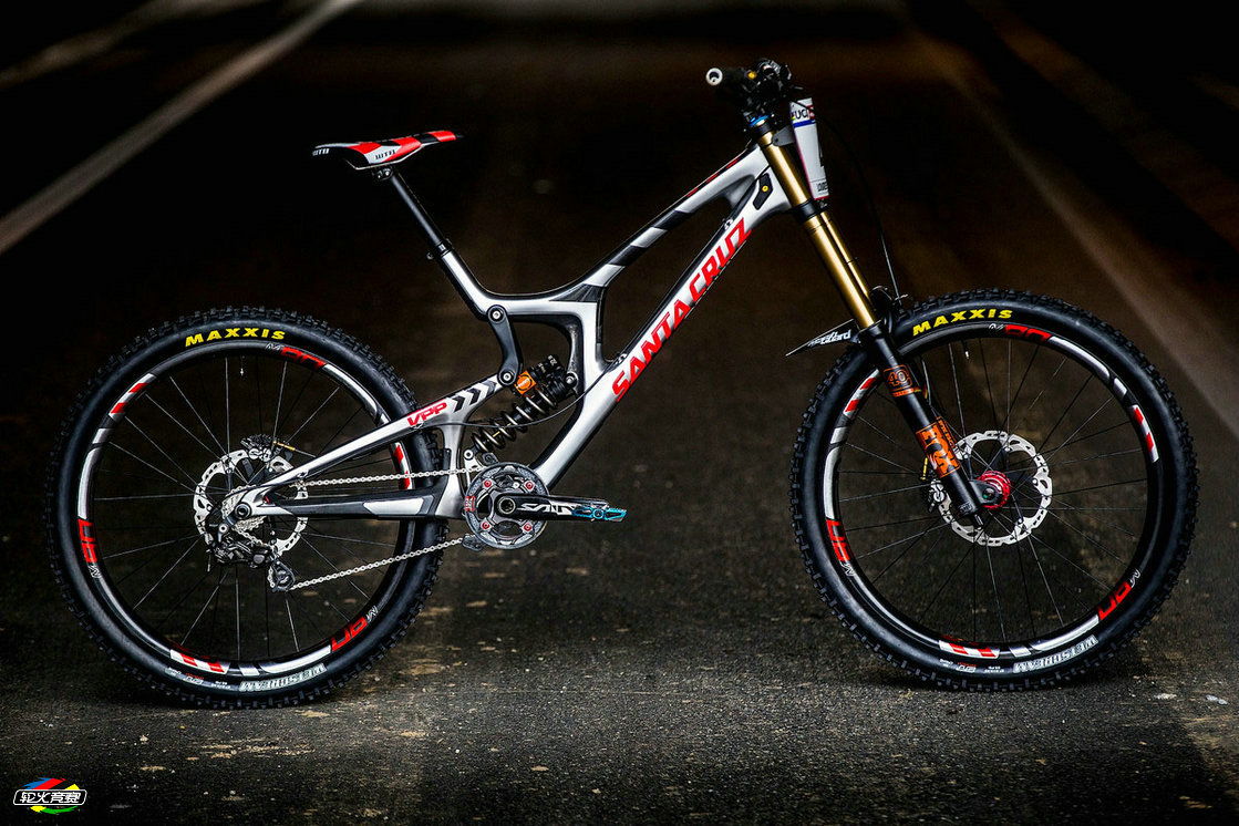 1 Greg Minnaar's Santa Cruz V10cc.jpg