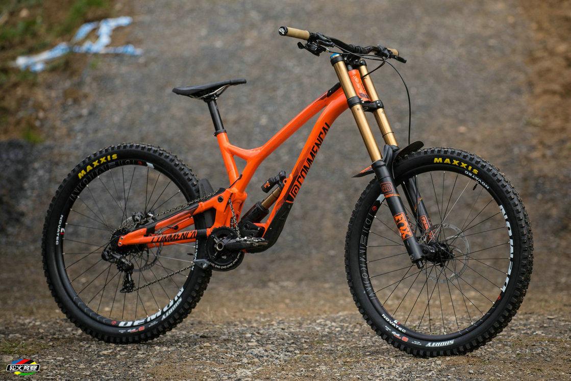 12 Commencal Team Bikes.jpg