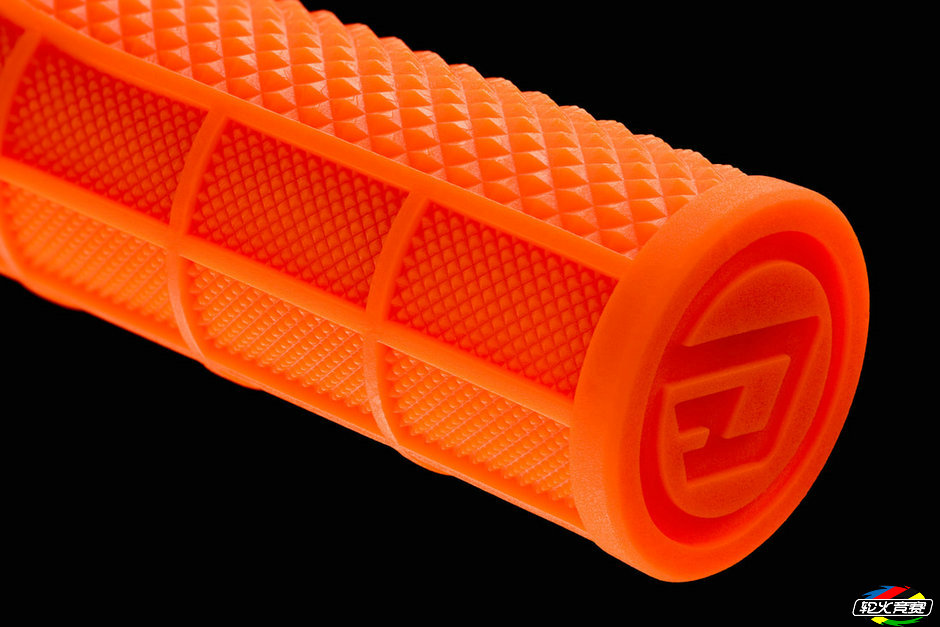 deity-megattack-grip-orange-detail-2_orig.jpg
