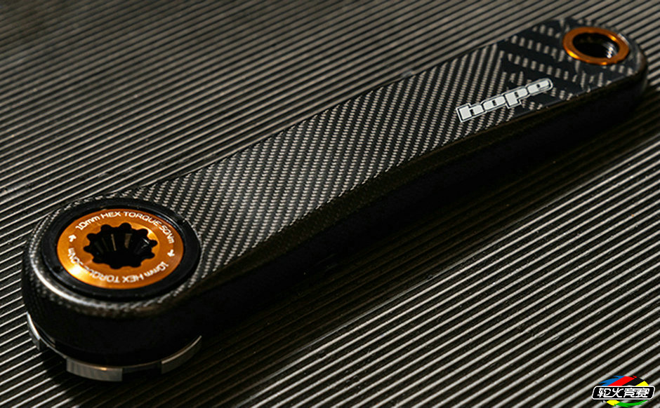 Carbon_Crank_Manufacturing_12.jpg