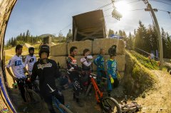 02 2016 Crankworx惠斯勒双人曲道赛-lp.jpg